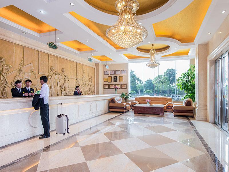 Vienna Hotel Shenzhen Shangjin Center ภายนอก รูปภาพ